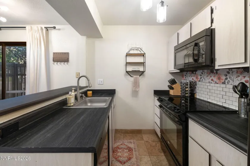 4560 Matich, Reno, Nevada 89502, 1 Bedroom Bedrooms, ,2 BathroomsBathrooms,Residential,Residential,Matich,0,260008559
