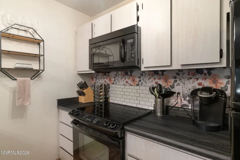 4560 Matich, Reno, Nevada 89502, 1 Bedroom Bedrooms, ,2 BathroomsBathrooms,Residential,Residential,Matich,0,260008559