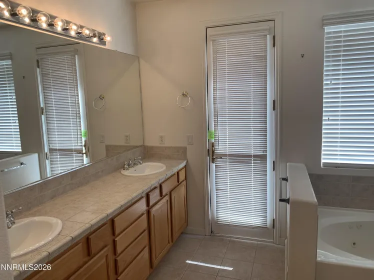 3230 Piazzo, Reno, Nevada 89502, 4 Bedrooms Bedrooms, ,3 BathroomsBathrooms,Residential,Residential,Piazzo,0,260008538