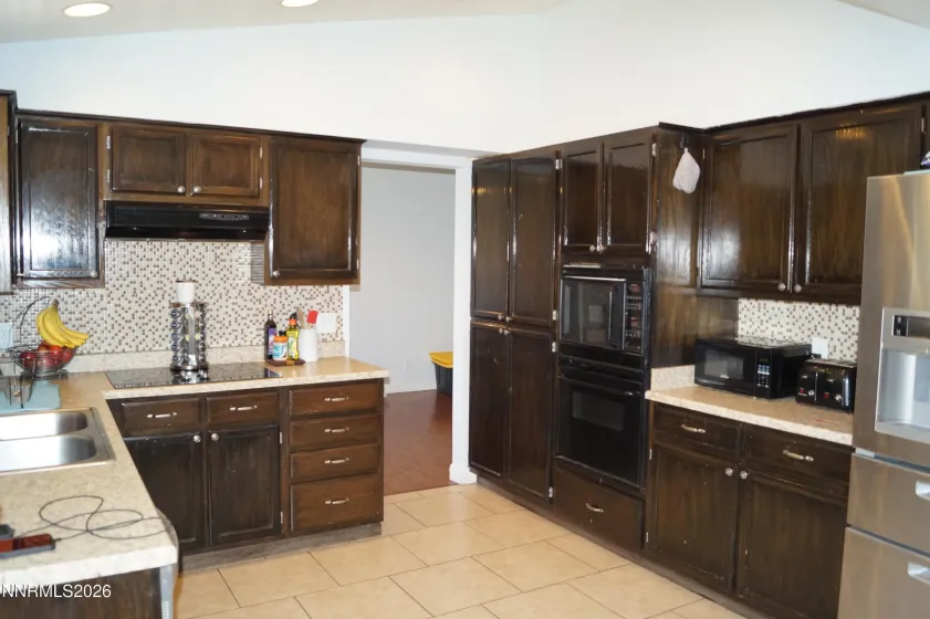 1066 Locomotive, Sparks, Nevada 89434, 4 Bedrooms Bedrooms, ,3 BathroomsBathrooms,Residential,Residential,Locomotive,0,260008572
