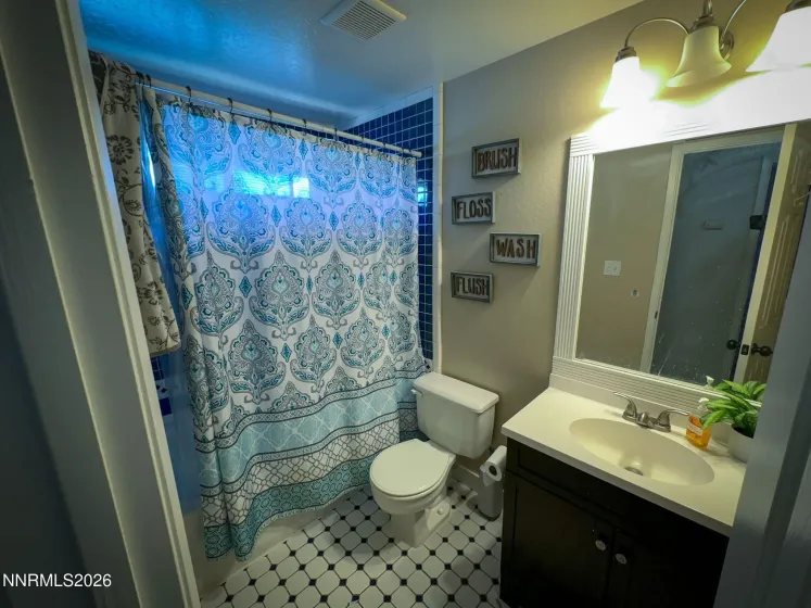 1066 Locomotive, Sparks, Nevada 89434, 4 Bedrooms Bedrooms, ,3 BathroomsBathrooms,Residential,Residential,Locomotive,0,260008572