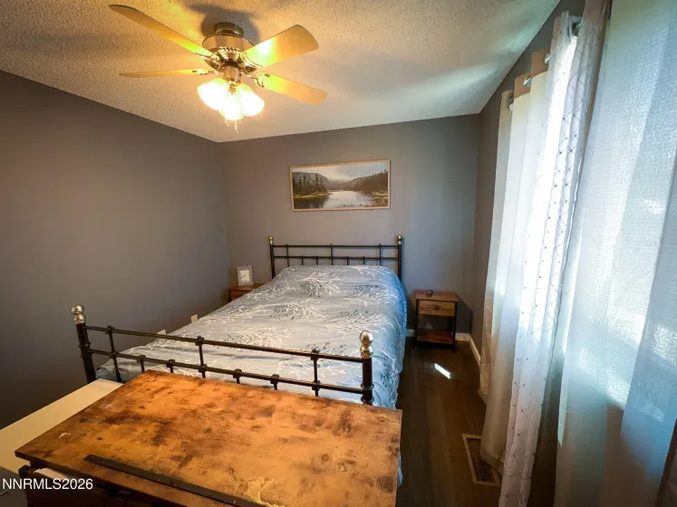 1066 Locomotive, Sparks, Nevada 89434, 4 Bedrooms Bedrooms, ,3 BathroomsBathrooms,Residential,Residential,Locomotive,0,260008572