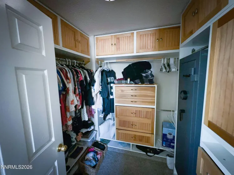 1066 Locomotive, Sparks, Nevada 89434, 4 Bedrooms Bedrooms, ,3 BathroomsBathrooms,Residential,Residential,Locomotive,0,260008572