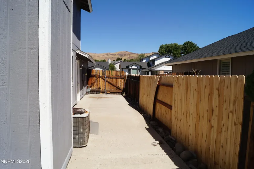 1066 Locomotive, Sparks, Nevada 89434, 4 Bedrooms Bedrooms, ,3 BathroomsBathrooms,Residential,Residential,Locomotive,0,260008572