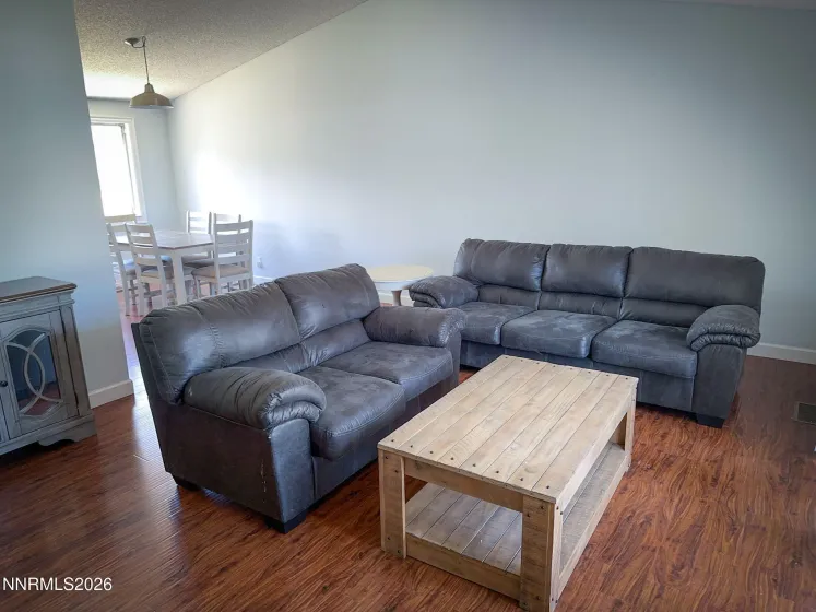 1066 Locomotive, Sparks, Nevada 89434, 4 Bedrooms Bedrooms, ,3 BathroomsBathrooms,Residential,Residential,Locomotive,0,260008572