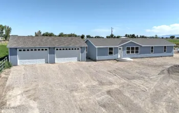 5285 Allegre, Fallon, Nevada 89406, 4 Bedrooms Bedrooms, ,2 BathroomsBathrooms,Residential,Residential,Allegre,0,260008574
