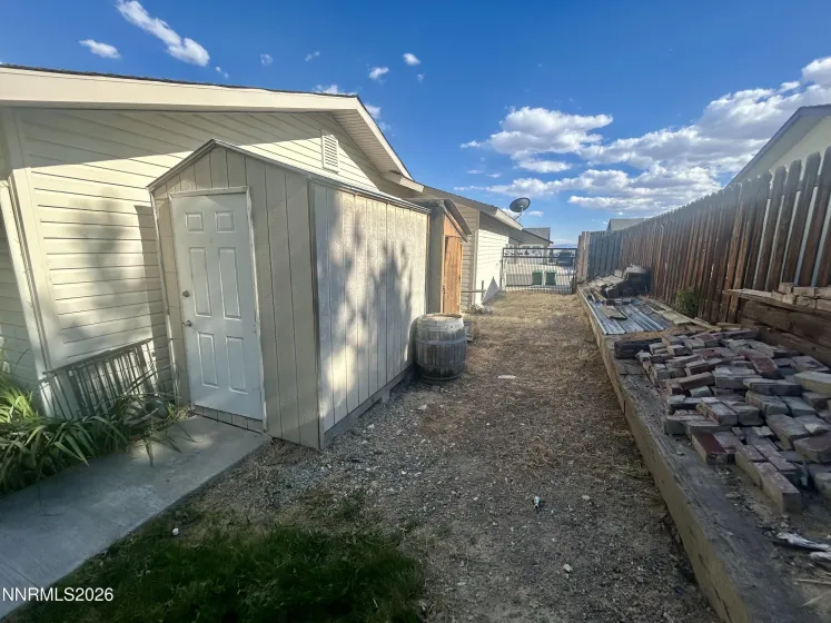 630 Ross, Winnemucca, Nevada 89445, 2 Bedrooms Bedrooms, ,2 BathroomsBathrooms,Residential,Residential,Ross,0,260008580