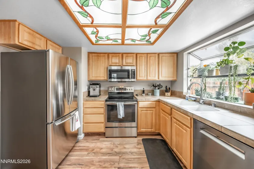 2736 Caballo, Reno, Nevada 89502, 3 Bedrooms Bedrooms, ,3 BathroomsBathrooms,Residential,Residential,Caballo,0,260008584
