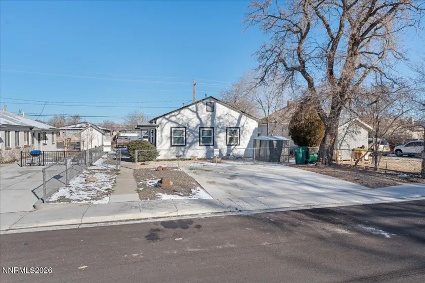 1720 H, Sparks, Nevada 89431, 2 Bedrooms Bedrooms, ,2 BathroomsBathrooms,Residential Income,Residential,H,0,260000836