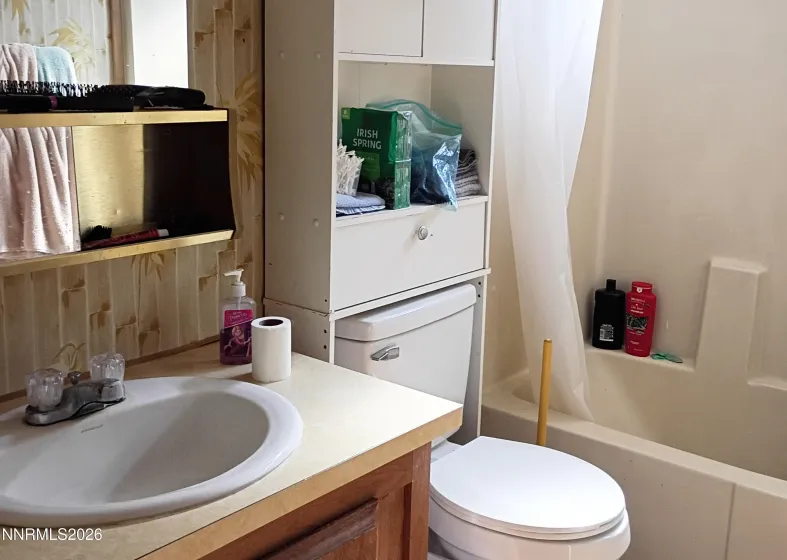 41 Bonanza, Yerington, Nevada 89447, 3 Bedrooms Bedrooms, ,2 BathroomsBathrooms,Residential,Residential,Bonanza,0,260005692