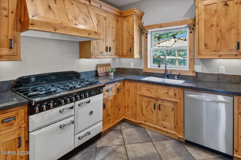 16925 Mt Rose, Reno, Nevada 89511, 4 Bedrooms Bedrooms, ,4 BathroomsBathrooms,Residential,Residential,Mt Rose,0,260008593