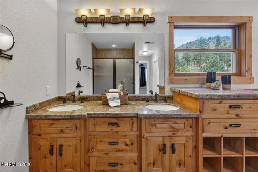 16925 Mt Rose, Reno, Nevada 89511, 4 Bedrooms Bedrooms, ,4 BathroomsBathrooms,Residential,Residential,Mt Rose,0,260008593