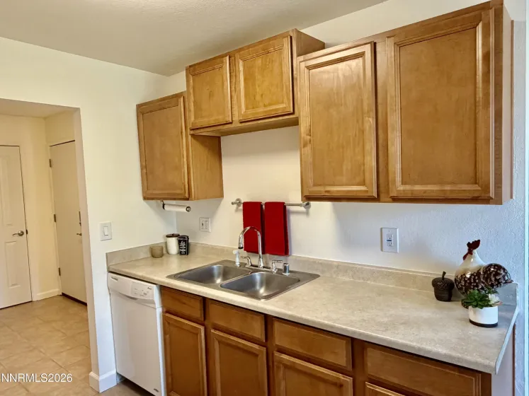 3870 Leonesio, Reno, Nevada 89512, 1 Bedroom Bedrooms, ,1 BathroomBathrooms,Residential,Residential,Leonesio,0,260008595