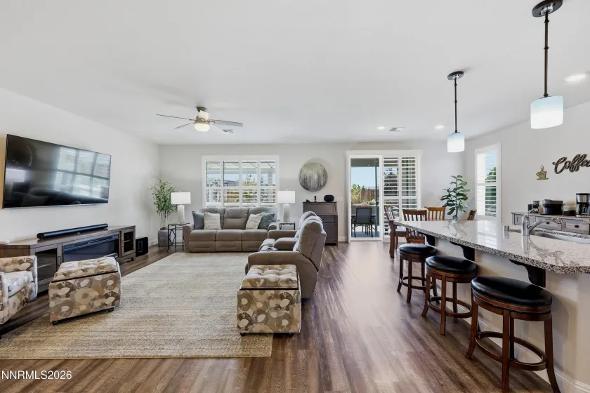 1182 Spruce Meadows, Sparks, Nevada 89441, 3 Bedrooms Bedrooms, ,2 BathroomsBathrooms,Residential,Residential,Spruce Meadows,0,260008597