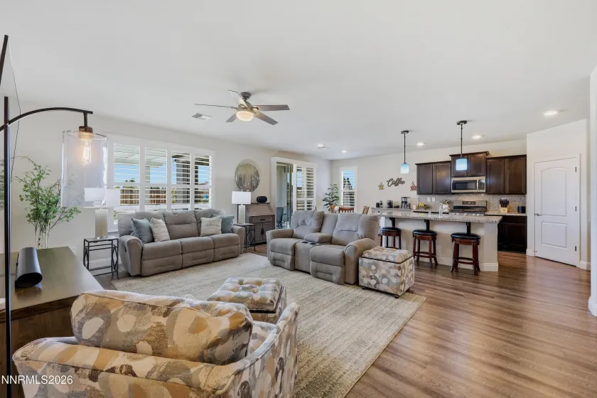 1182 Spruce Meadows, Sparks, Nevada 89441, 3 Bedrooms Bedrooms, ,2 BathroomsBathrooms,Residential,Residential,Spruce Meadows,0,260008597
