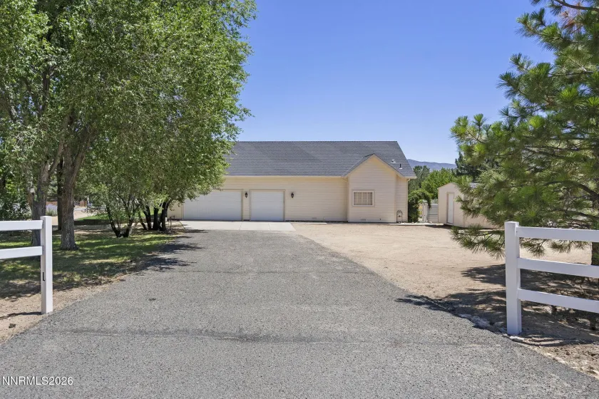 611 Rabe, Carson City, Nevada 89701, 4 Bedrooms Bedrooms, ,3 BathroomsBathrooms,Residential,Residential,Rabe,0,260008600