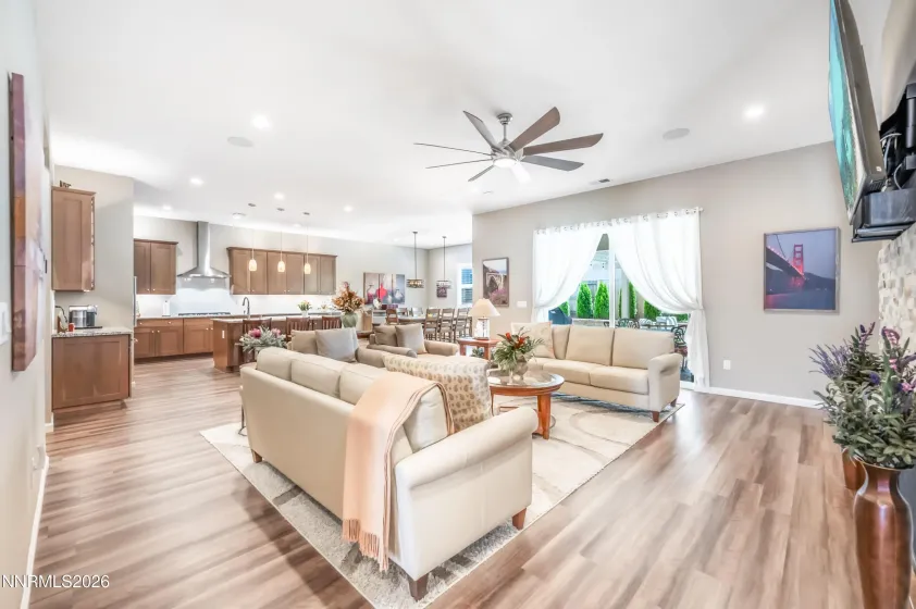 2285 Butte Creek, Sparks, Nevada 89436, 3 Bedrooms Bedrooms, ,3 BathroomsBathrooms,Residential,Residential,Butte Creek,0,260008613