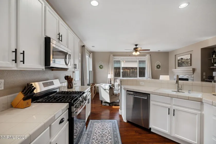 1704 Burwood, Reno, Nevada 89521, 3 Bedrooms Bedrooms, ,2 BathroomsBathrooms,Residential,Residential,Burwood,0,260008620