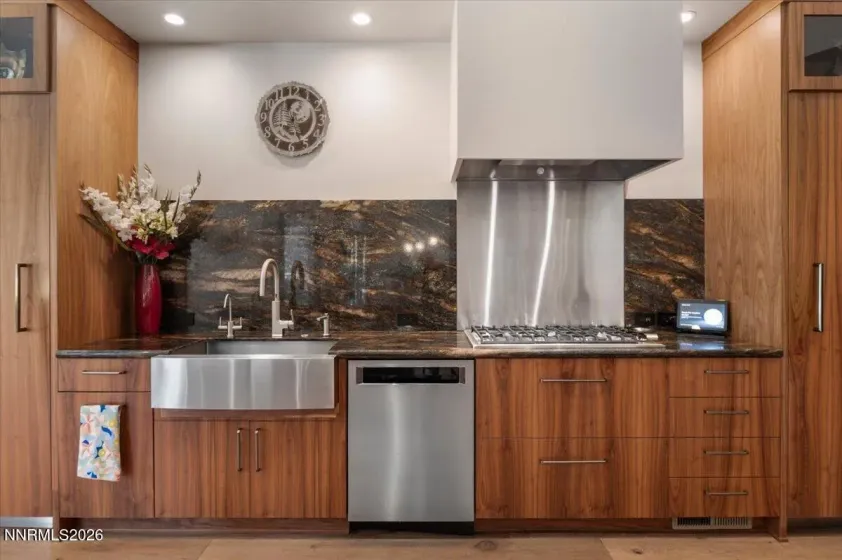 5900 Chambery, Reno, Nevada 89511, 6 Bedrooms Bedrooms, ,8 BathroomsBathrooms,Residential,Residential,Chambery,0,260008629
