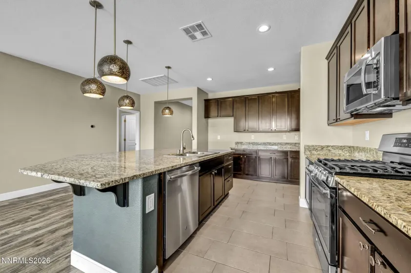 812 Spooner, Sparks, Nevada 89441, 4 Bedrooms Bedrooms, ,3 BathroomsBathrooms,Residential,Residential,Spooner,0,260008630