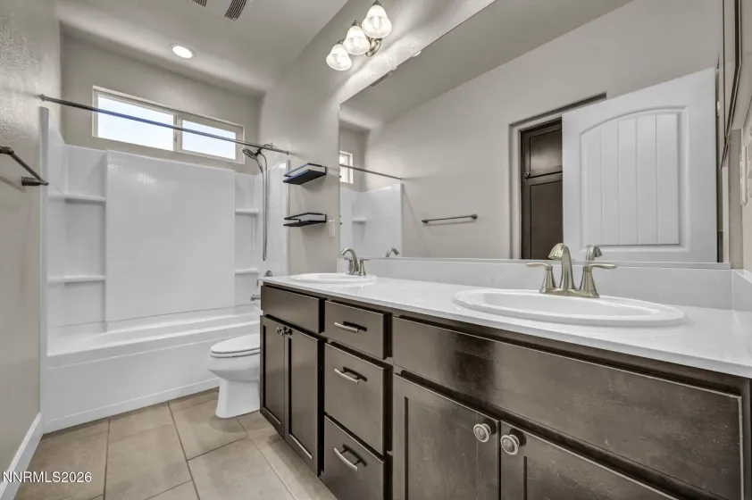 812 Spooner, Sparks, Nevada 89441, 4 Bedrooms Bedrooms, ,3 BathroomsBathrooms,Residential,Residential,Spooner,0,260008630