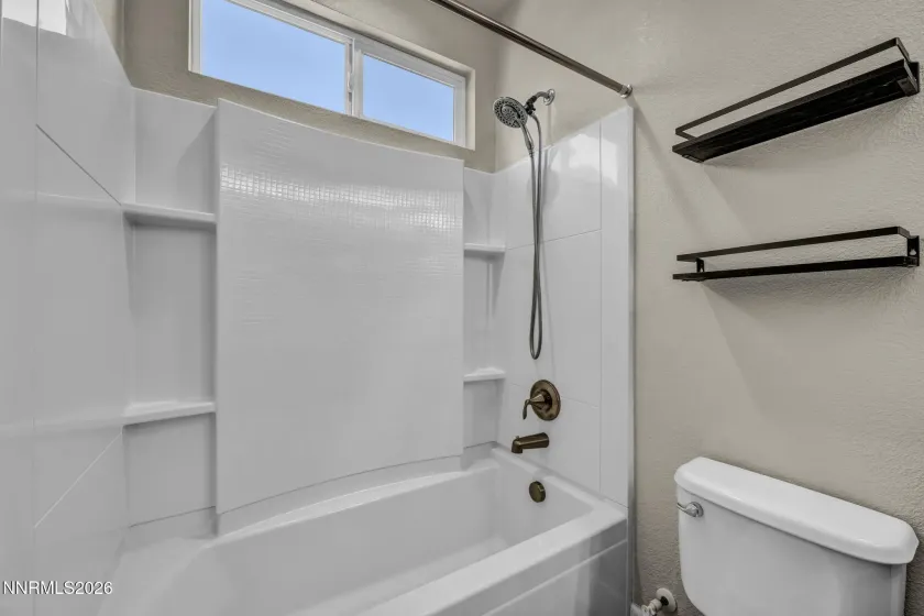 812 Spooner, Sparks, Nevada 89441, 4 Bedrooms Bedrooms, ,3 BathroomsBathrooms,Residential,Residential,Spooner,0,260008630