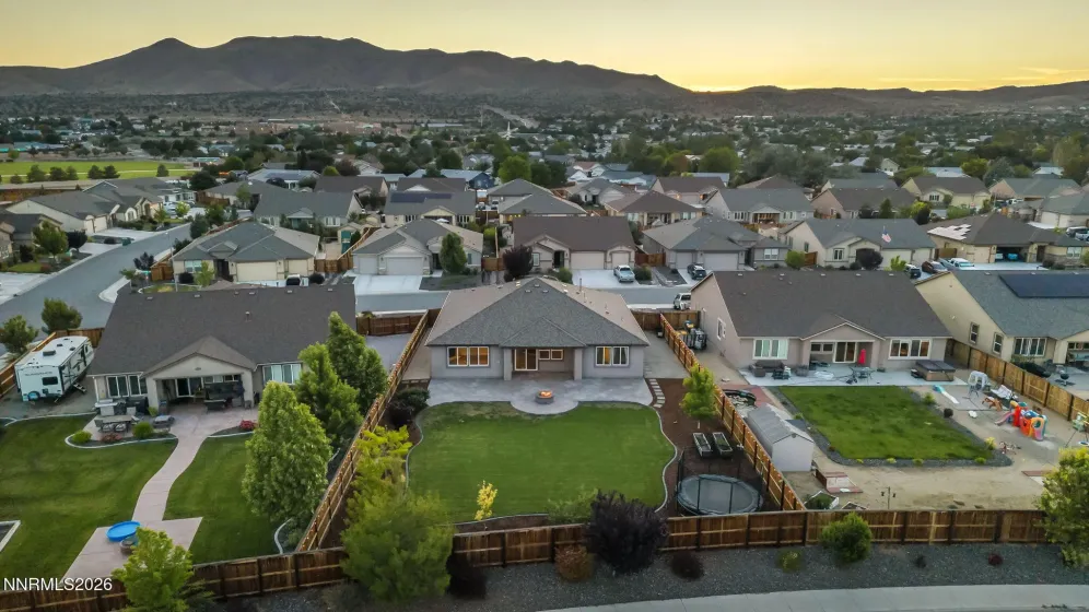 812 Spooner, Sparks, Nevada 89441, 4 Bedrooms Bedrooms, ,3 BathroomsBathrooms,Residential,Residential,Spooner,0,260008630