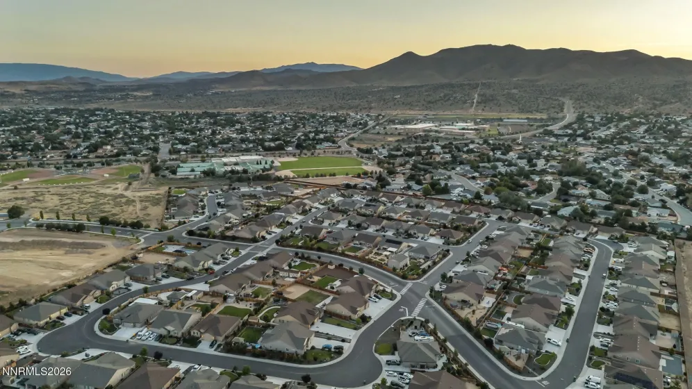 812 Spooner, Sparks, Nevada 89441, 4 Bedrooms Bedrooms, ,3 BathroomsBathrooms,Residential,Residential,Spooner,0,260008630