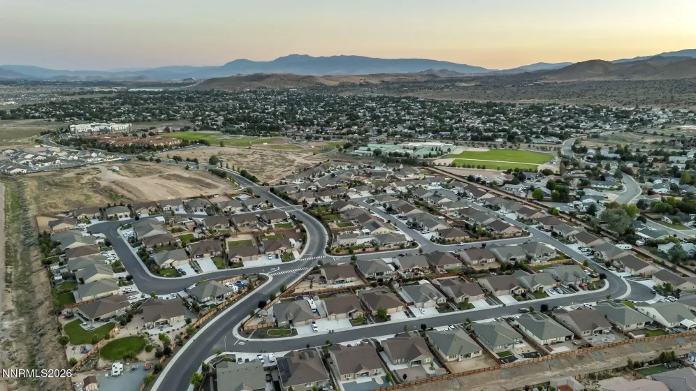 812 Spooner, Sparks, Nevada 89441, 4 Bedrooms Bedrooms, ,3 BathroomsBathrooms,Residential,Residential,Spooner,0,260008630