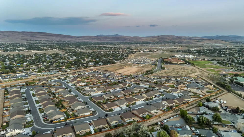 812 Spooner, Sparks, Nevada 89441, 4 Bedrooms Bedrooms, ,3 BathroomsBathrooms,Residential,Residential,Spooner,0,260008630