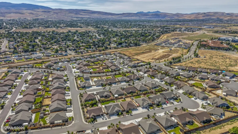 812 Spooner, Sparks, Nevada 89441, 4 Bedrooms Bedrooms, ,3 BathroomsBathrooms,Residential,Residential,Spooner,0,260008630