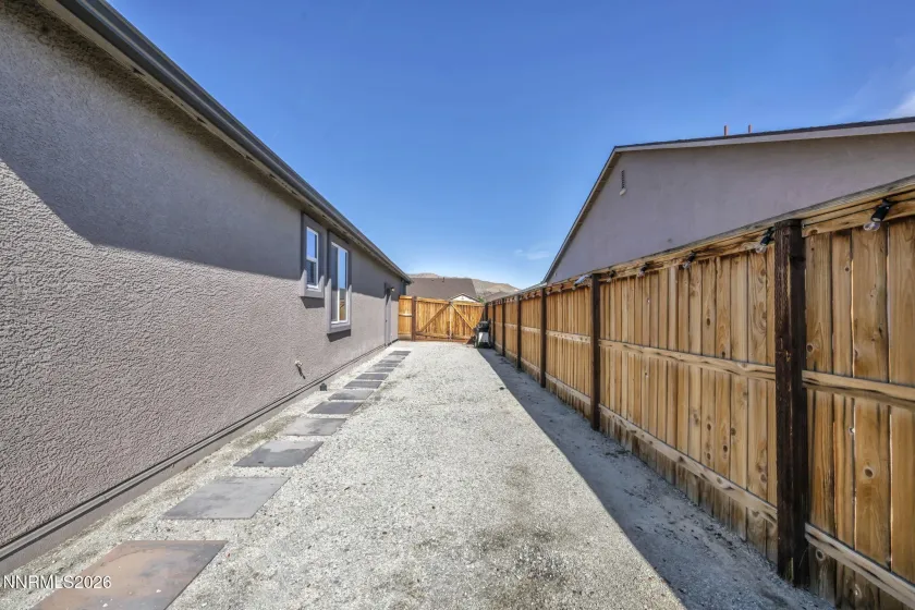 812 Spooner, Sparks, Nevada 89441, 4 Bedrooms Bedrooms, ,3 BathroomsBathrooms,Residential,Residential,Spooner,0,260008630