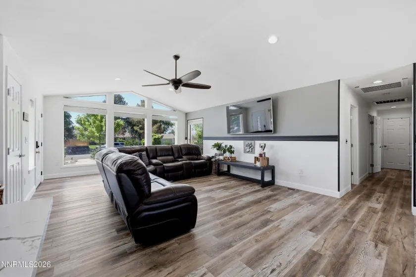 185 Leo, Sparks, Nevada 89441, 3 Bedrooms Bedrooms, ,2 BathroomsBathrooms,Residential,Residential,Leo,0,260008642