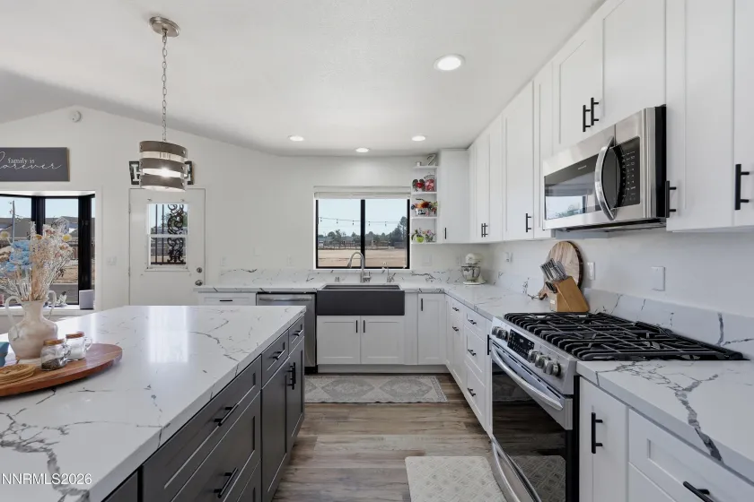 185 Leo, Sparks, Nevada 89441, 3 Bedrooms Bedrooms, ,2 BathroomsBathrooms,Residential,Residential,Leo,0,260008642
