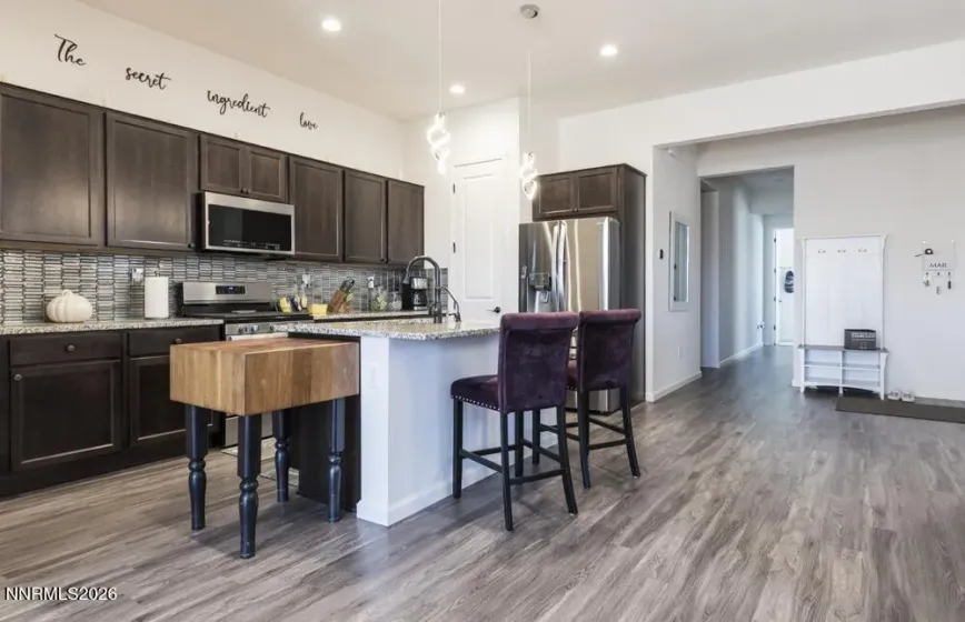 7885 Navasota, Sparks, Nevada 89436, 3 Bedrooms Bedrooms, ,2 BathroomsBathrooms,Residential,Residential,Navasota,0,260008644
