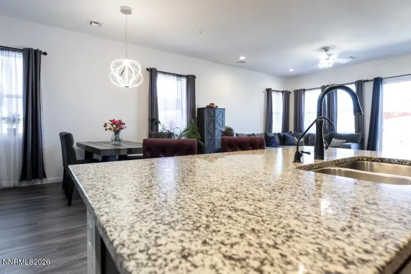 7885 Navasota, Sparks, Nevada 89436, 3 Bedrooms Bedrooms, ,2 BathroomsBathrooms,Residential,Residential,Navasota,0,260008644
