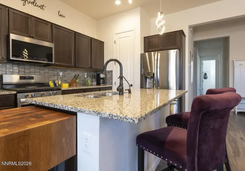 7885 Navasota, Sparks, Nevada 89436, 3 Bedrooms Bedrooms, ,2 BathroomsBathrooms,Residential,Residential,Navasota,0,260008644