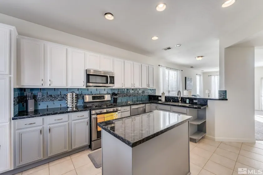 1668 Rocky Cove, Reno, Nevada 89521, 4 Bedrooms Bedrooms, ,3 BathroomsBathrooms,Residential Lease,Manufactured,Rocky Cove,0,260008652