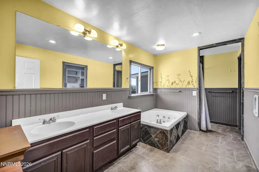 27 McClellan Peak, Carson City, Nevada 89706, 3 Bedrooms Bedrooms, ,3 BathroomsBathrooms,Residential,Residential,McClellan Peak,0,260008656
