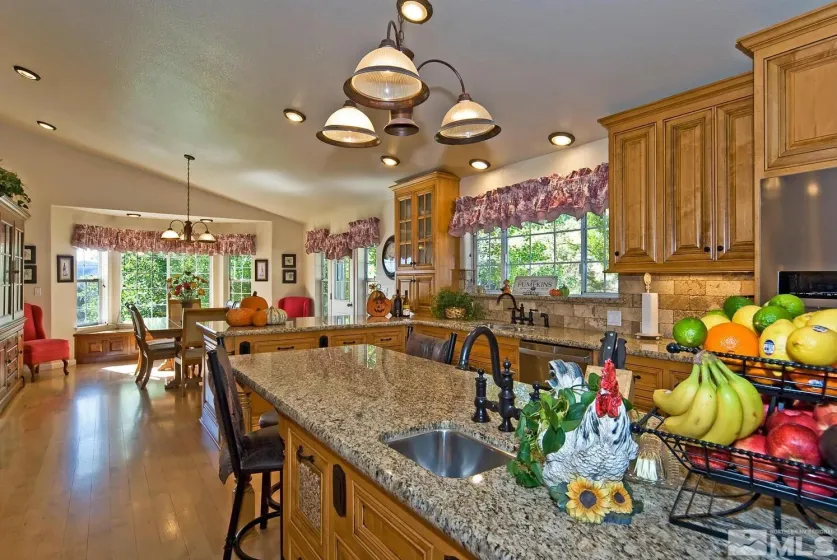 400 California, Markleeville, California 96120, 3 Bedrooms Bedrooms, ,4 BathroomsBathrooms,Residential,Residential,California,0,260008662