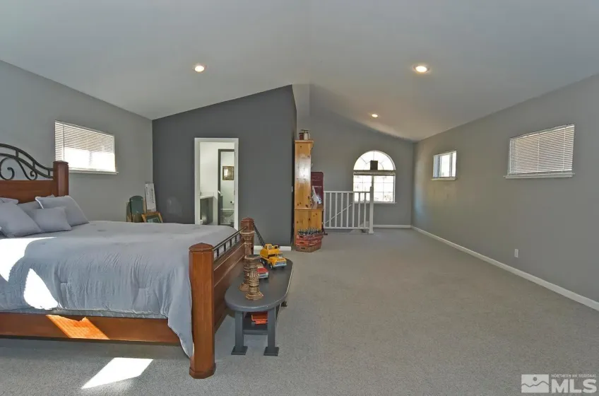 400 California, Markleeville, California 96120, 3 Bedrooms Bedrooms, ,4 BathroomsBathrooms,Residential,Residential,California,0,260008662