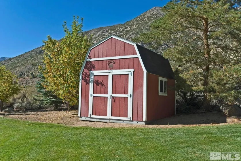 400 California, Markleeville, California 96120, 3 Bedrooms Bedrooms, ,4 BathroomsBathrooms,Residential,Residential,California,0,260008662