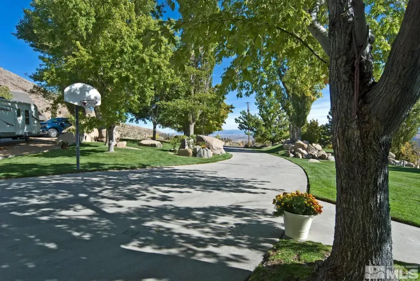 400 California, Markleeville, California 96120, 3 Bedrooms Bedrooms, ,4 BathroomsBathrooms,Residential,Residential,California,0,260008662