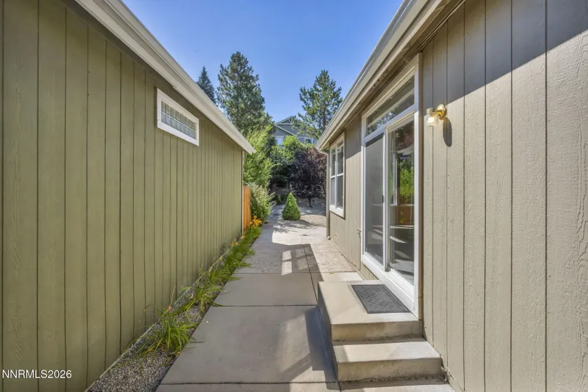 4750 Bradford, Reno, Nevada 89519, 2 Bedrooms Bedrooms, ,2 BathroomsBathrooms,Residential,Residential,Bradford,0,260008667