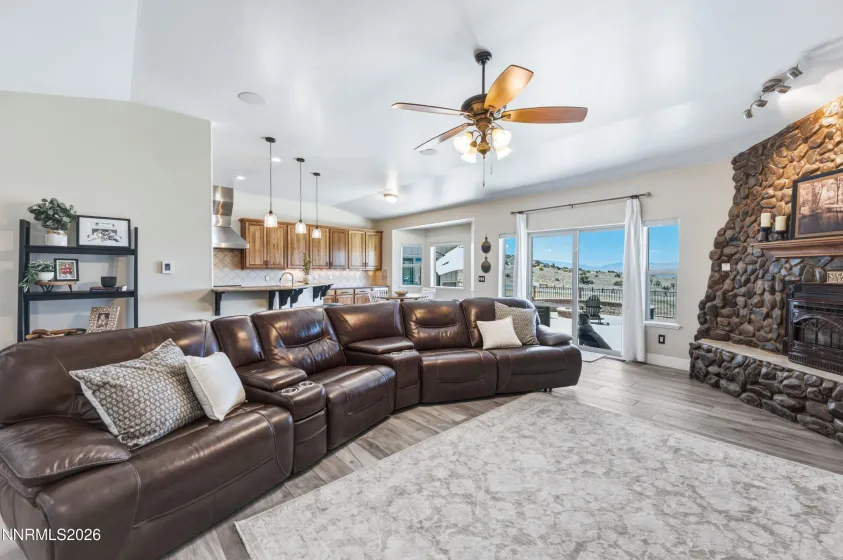 635 Valle Verde, Spanish Springs, Nevada 89441, 4 Bedrooms Bedrooms, ,3 BathroomsBathrooms,Residential,Residential,Valle Verde,0,260008677