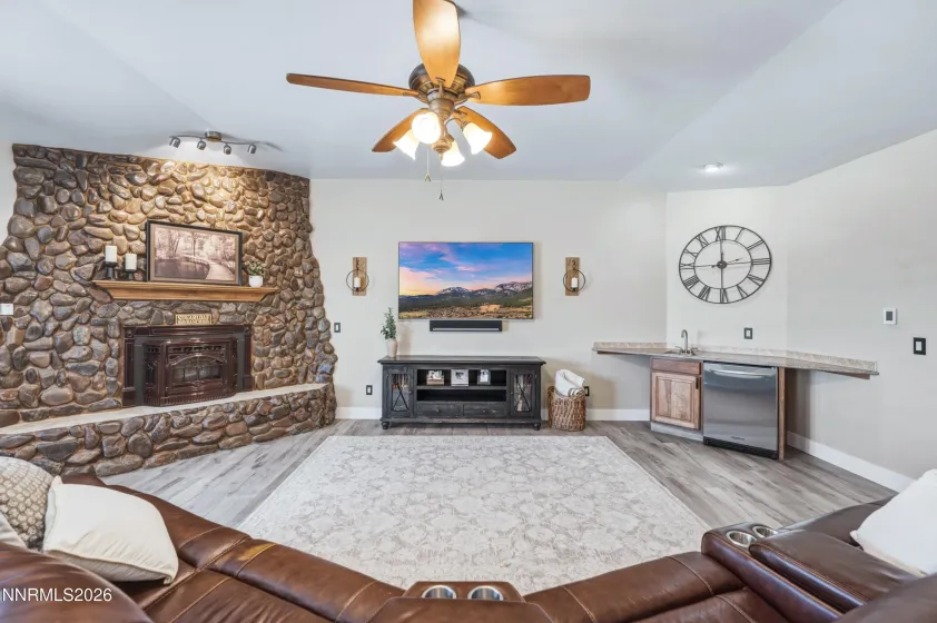 635 Valle Verde, Spanish Springs, Nevada 89441, 4 Bedrooms Bedrooms, ,3 BathroomsBathrooms,Residential,Residential,Valle Verde,0,260008677
