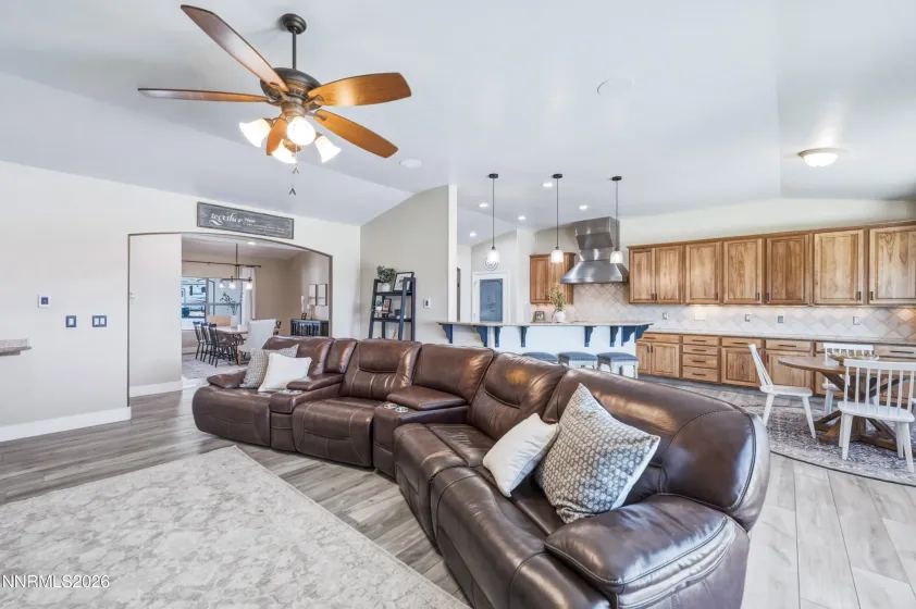 635 Valle Verde, Spanish Springs, Nevada 89441, 4 Bedrooms Bedrooms, ,3 BathroomsBathrooms,Residential,Residential,Valle Verde,0,260008677