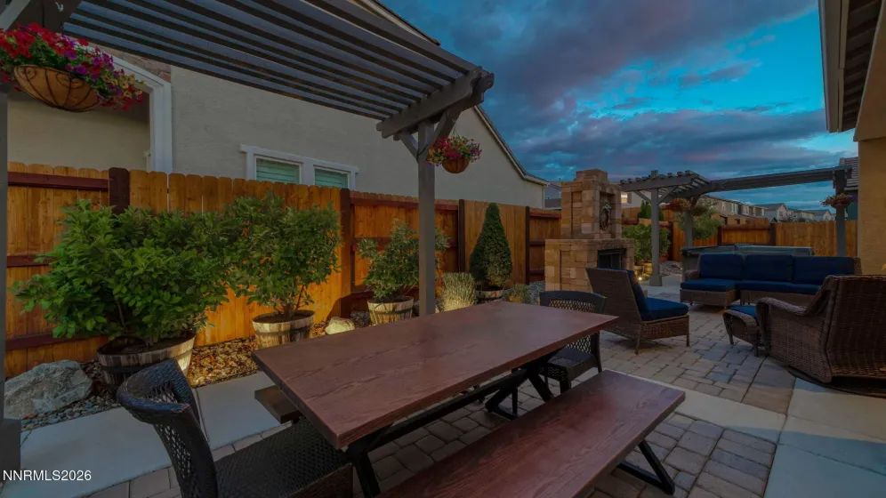 9400 Flying Horse, Reno, Nevada 89521, 5 Bedrooms Bedrooms, ,4 BathroomsBathrooms,Residential,Residential,Flying Horse,0,260008678
