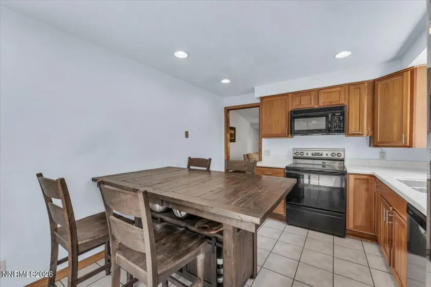 1805 Camelback, Sparks, Nevada 89434, 3 Bedrooms Bedrooms, ,2 BathroomsBathrooms,Residential,Residential,Camelback,0,260008679