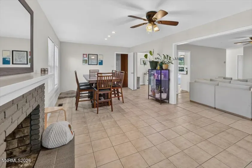 1090 Kings, Reno, Nevada 89503, 4 Bedrooms Bedrooms, ,3 BathroomsBathrooms,Residential,Residential,Kings,0,260008682